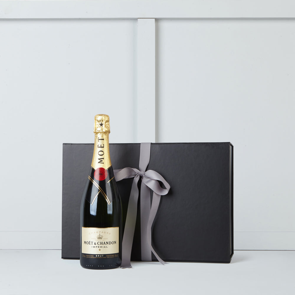 Boozy Chocolates Gourmet Gift Box - Moet Champagne & Whisky | Compartés